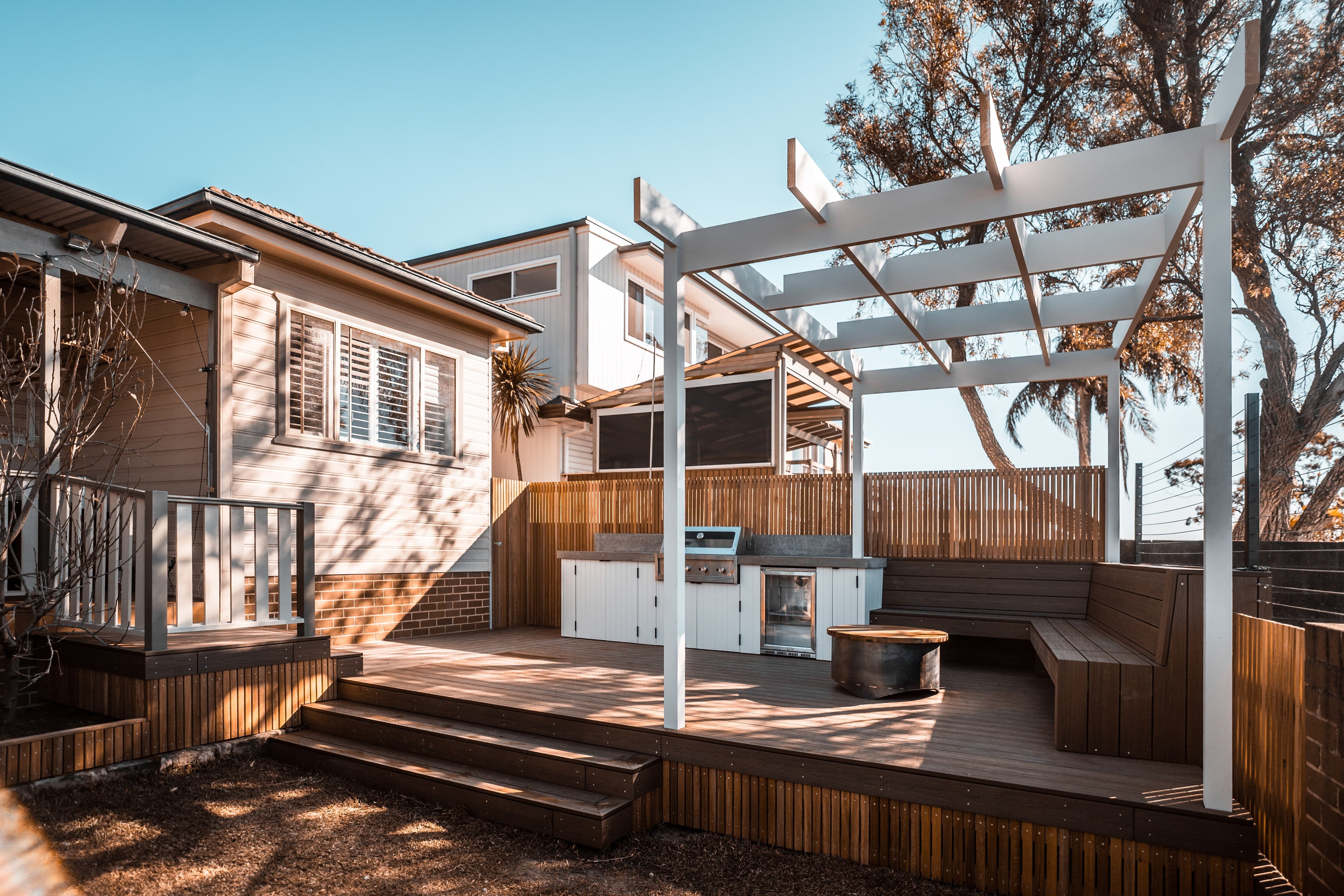 Jannali outdoor kitchen deck pergola VIKING Design Build