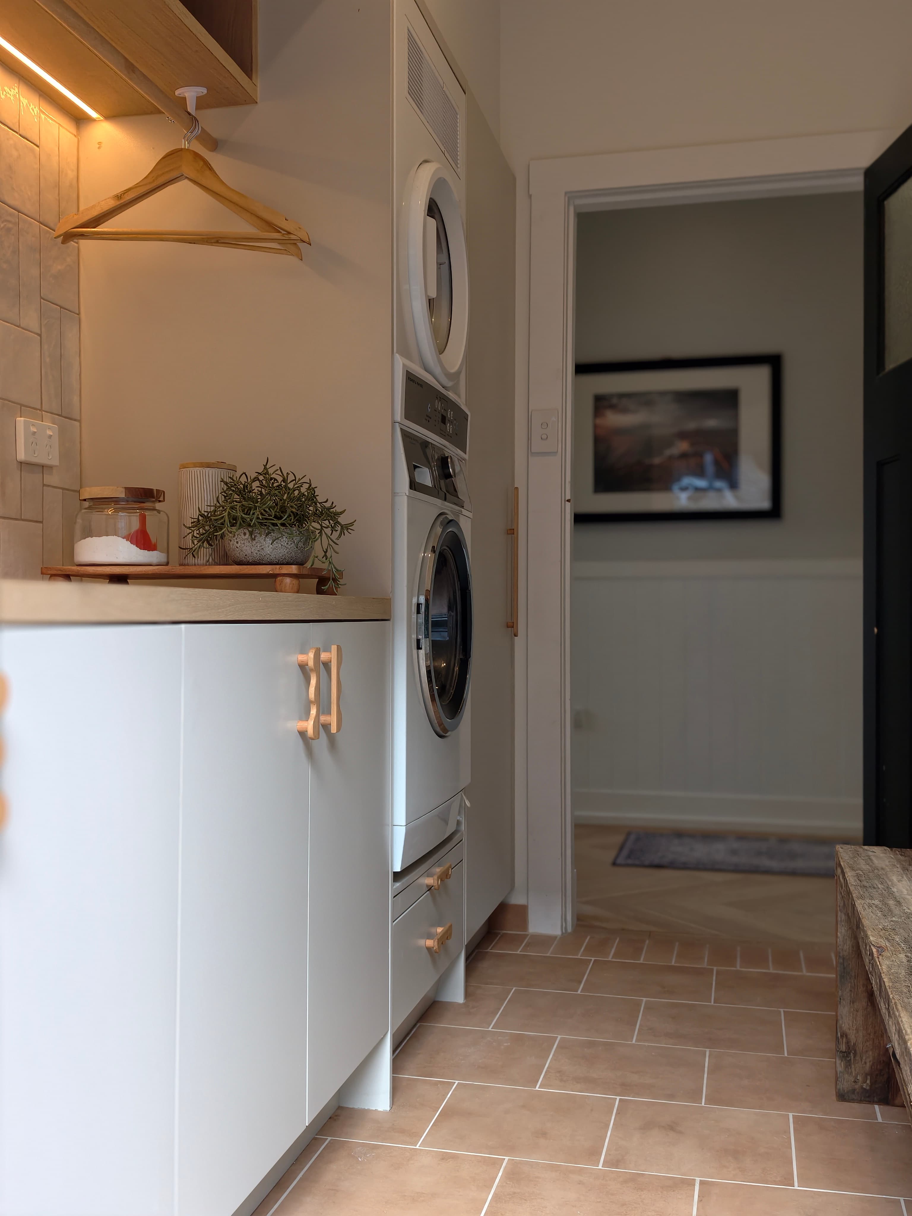 Tarrawanna laundry — handmade tile splashback detail